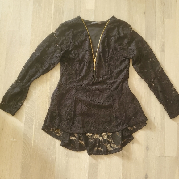 Black Lace High-Low Peplum Style Long Sleeve Top - Picture 1 of 8